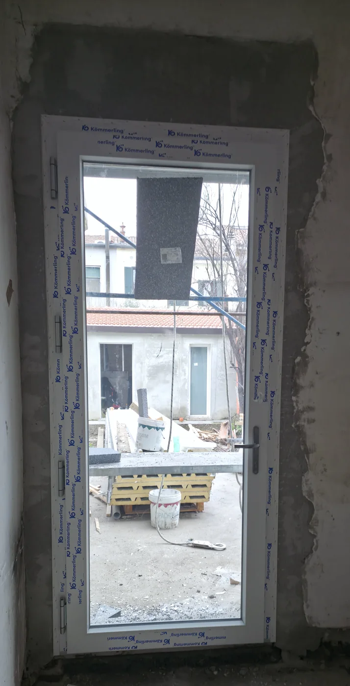 Interior cu tâmplărie la comandă